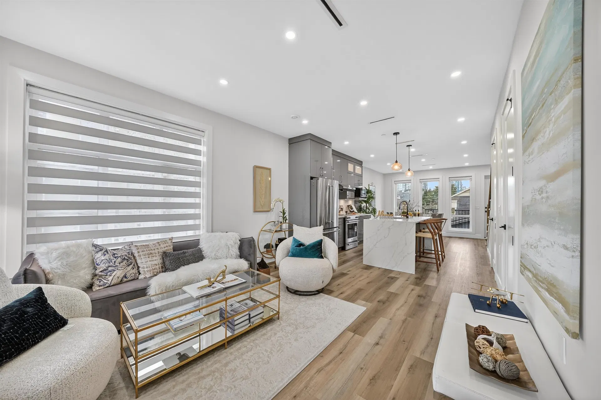 Photo 2 of 19 at 516 W 60th Avenue