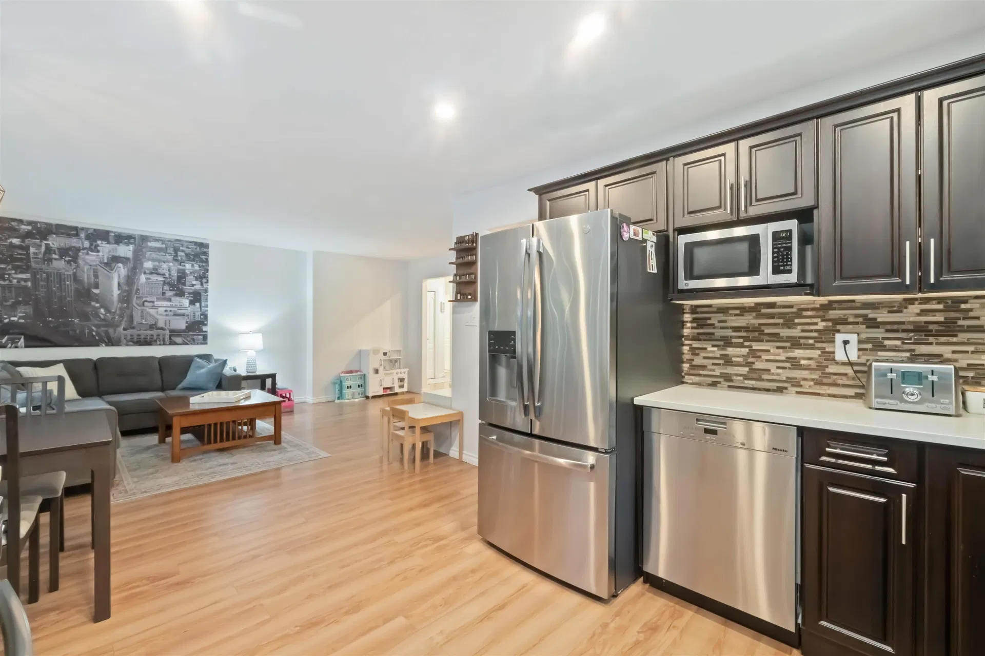 Photo 5 of 40 at 27111 122 Avenue