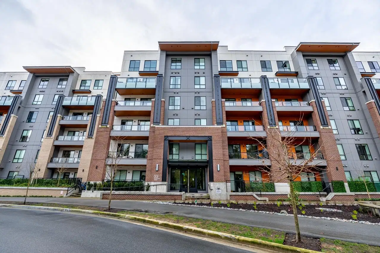#231 – 55 Klahanie Drive