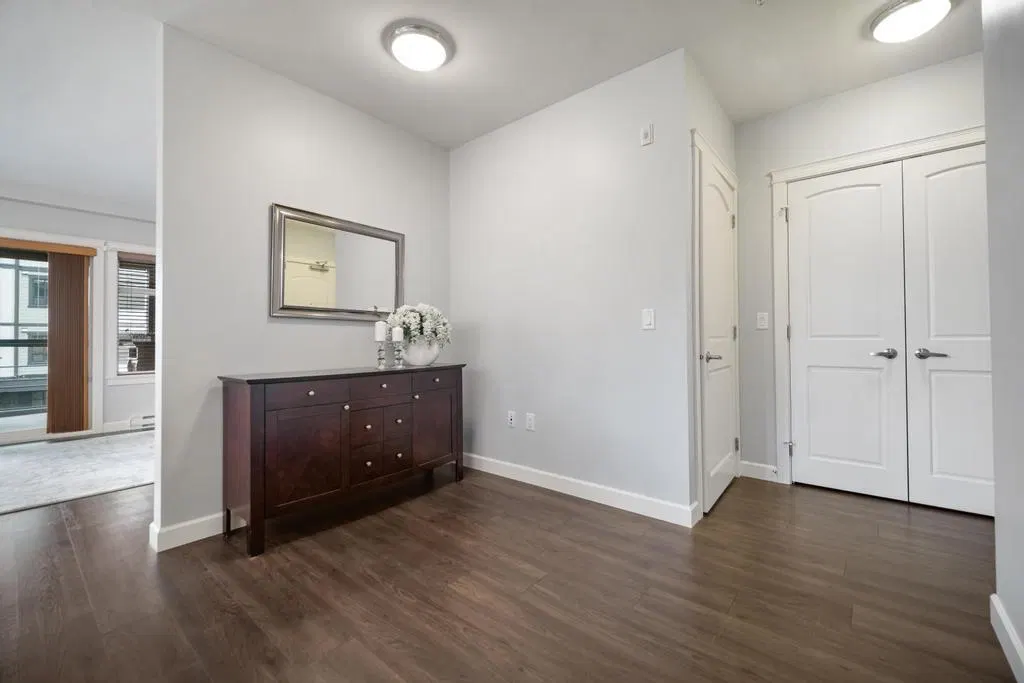 Photo 5 of 31 at #306 – 3535 146a Street