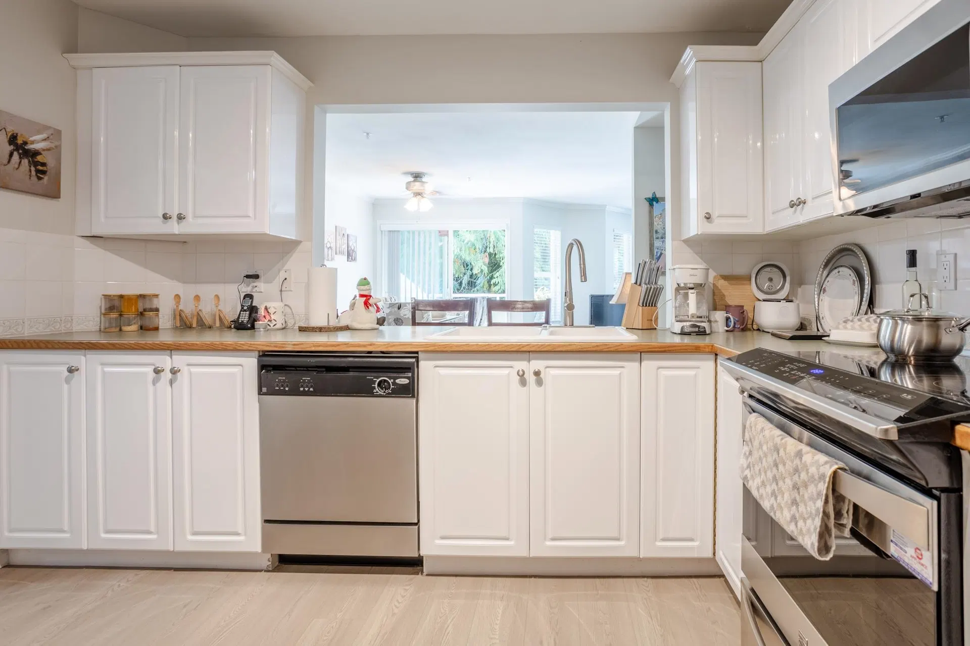 Photo 3 of 39 at #205 – 6557 121 Street