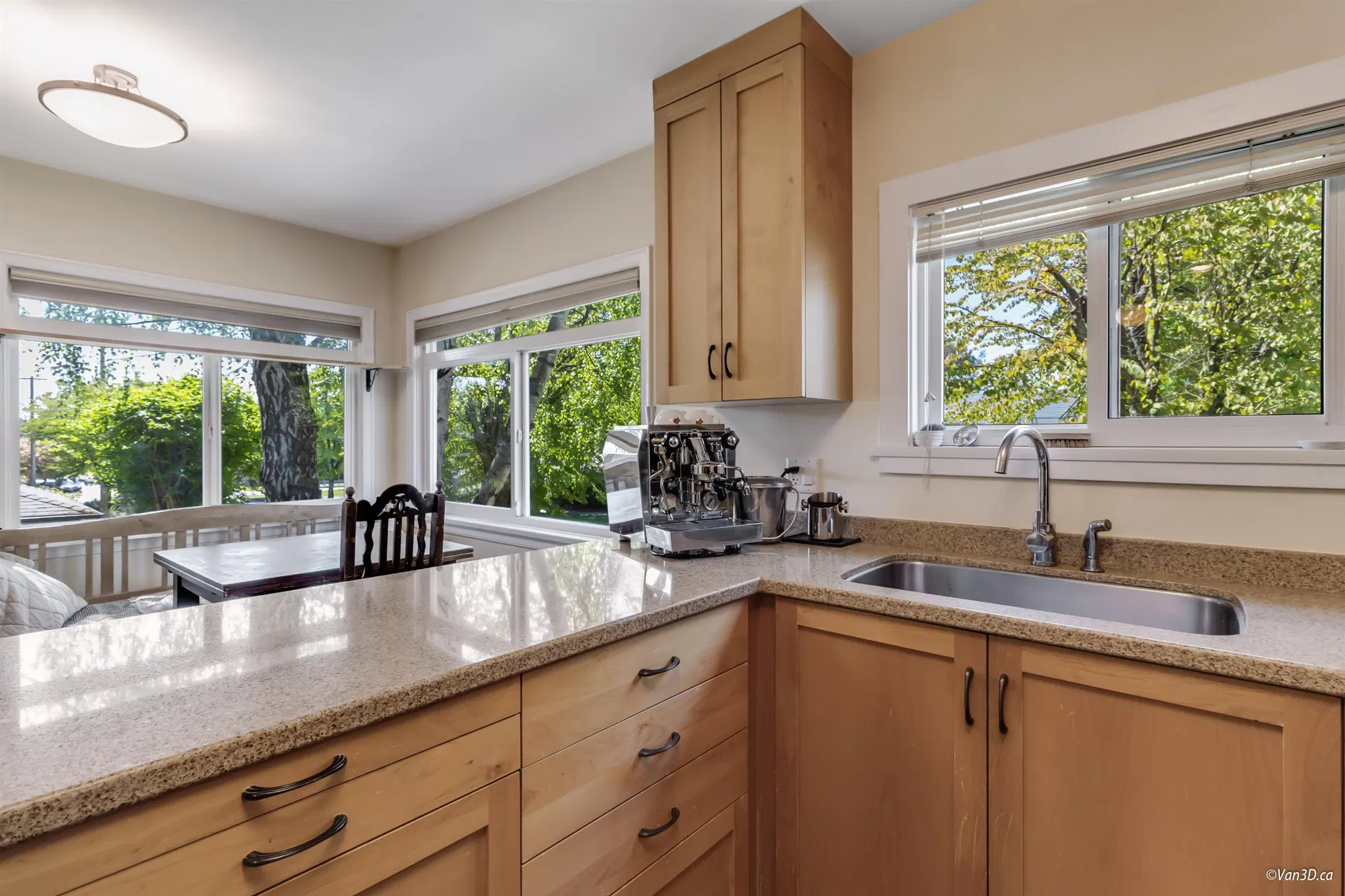 Photo 5 of 38 at 4 E 46th Avenue