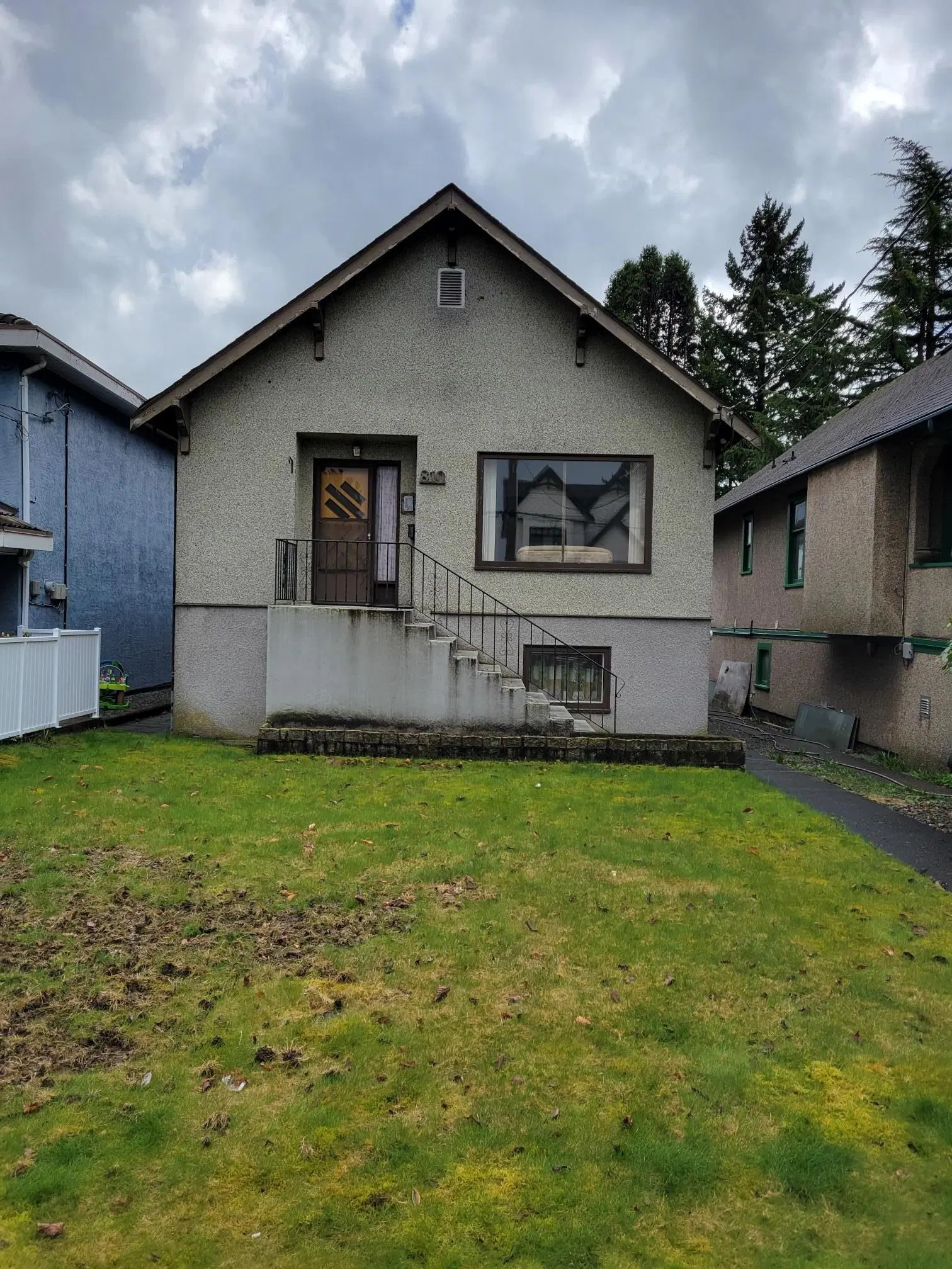 Photo 1 of 10 at 810 Dublin Street