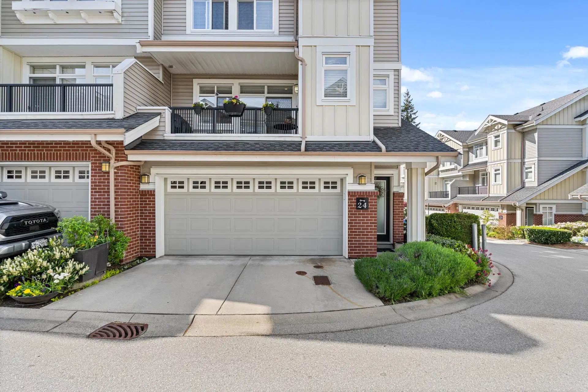 #24 – 2925 King George Boulevard