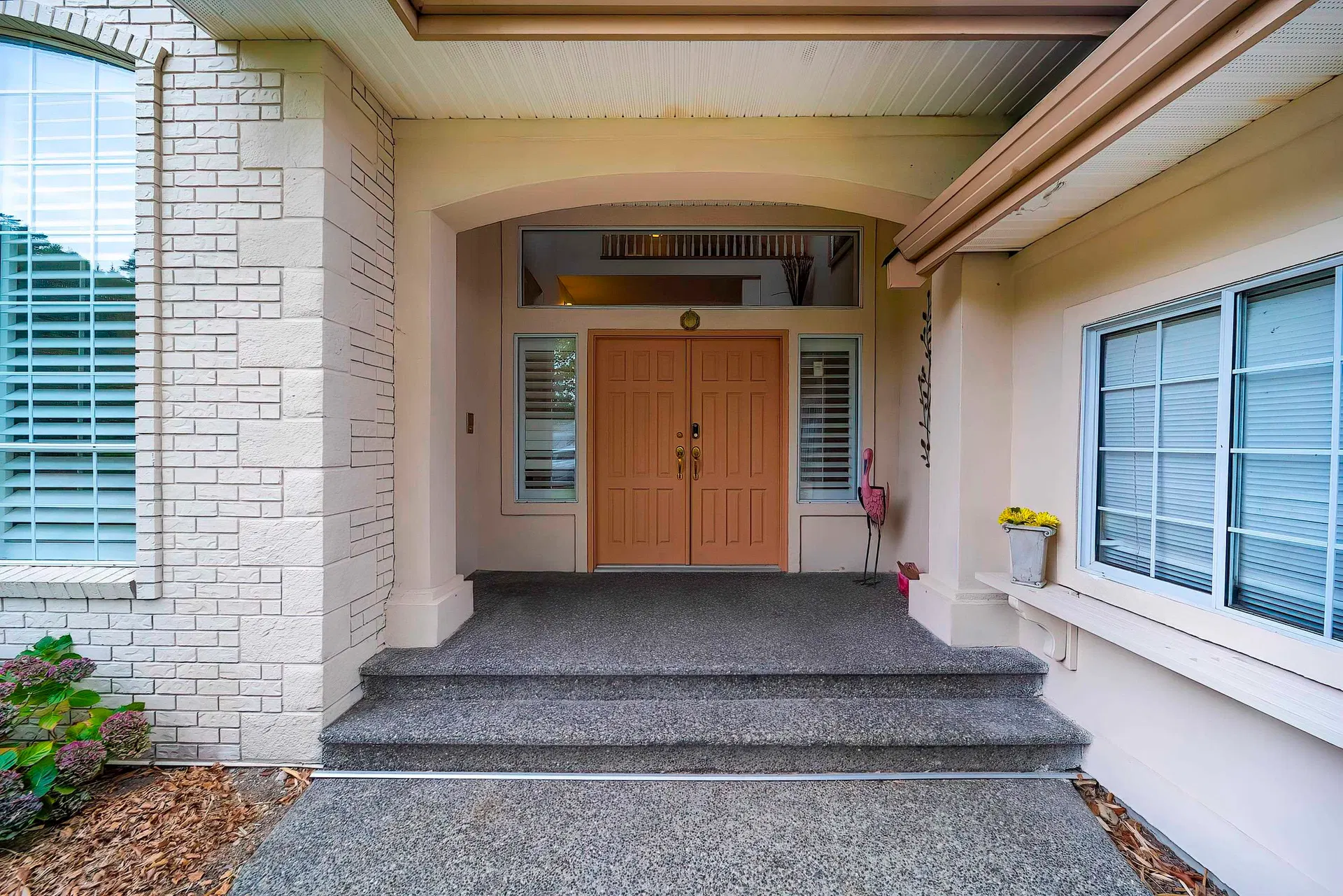Photo 5 of 40 at 14872 25a Avenue
