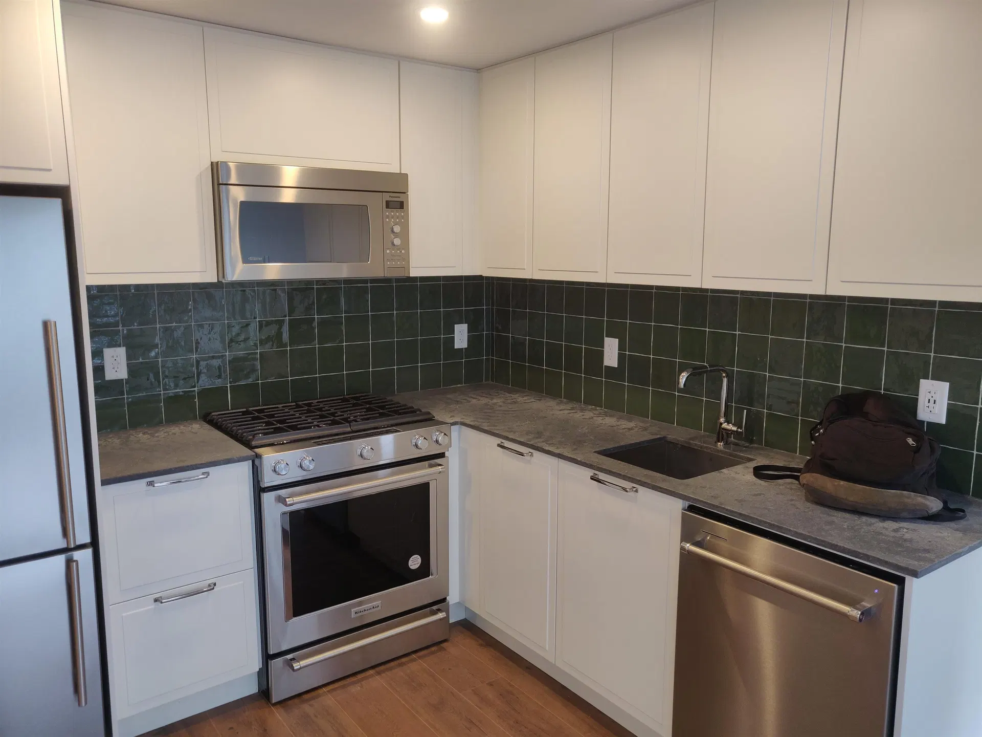Photo 3 of 19 at #414 – 645 Como Lake Avenue