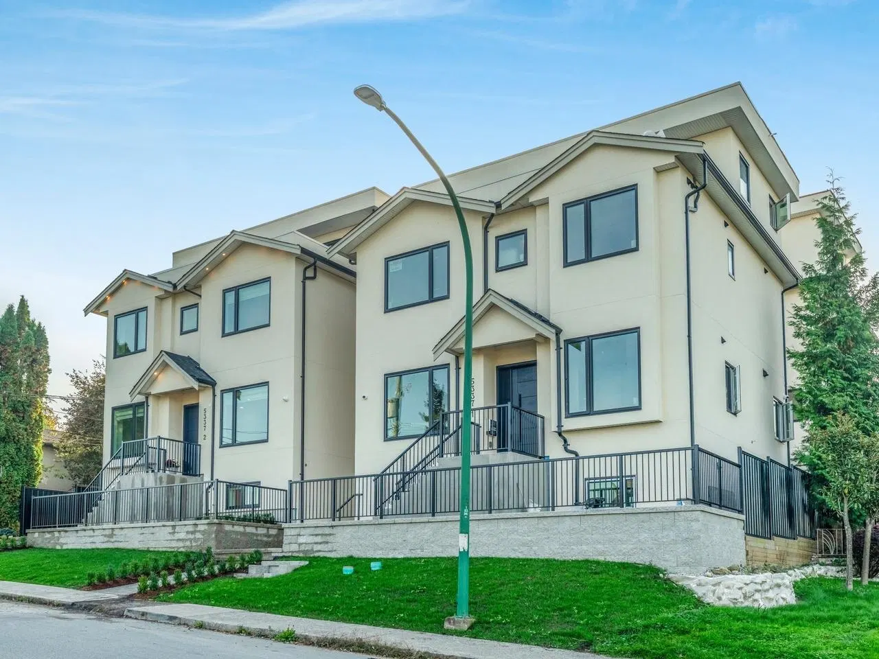 Photo 2 of 40 at #2 – 5337 Elsom Avenue