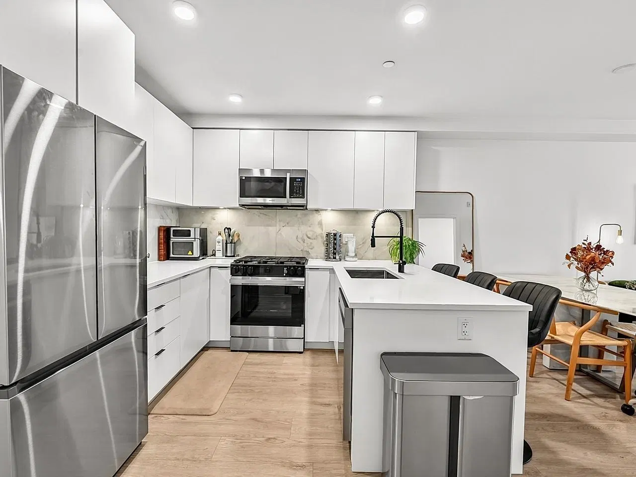 Photo 5 of 32 at #421 – 13238 105 Avenue