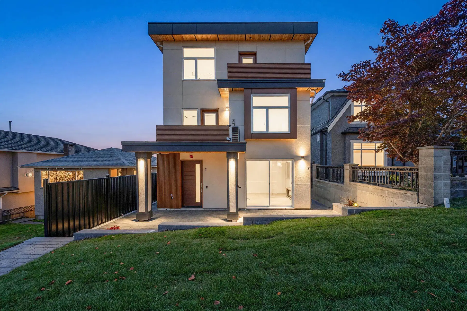 #1 – 3034 5th Avenue