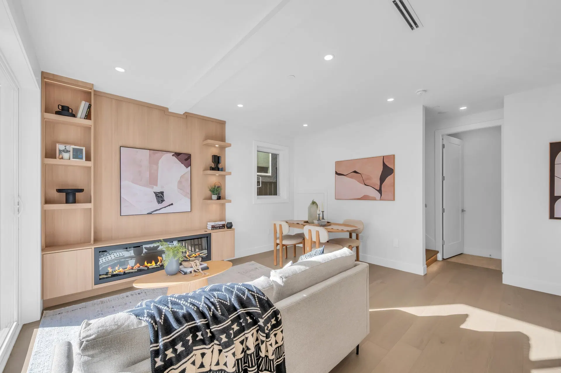 Photo 5 of 40 at #1 – 3034 E 5th Avenue