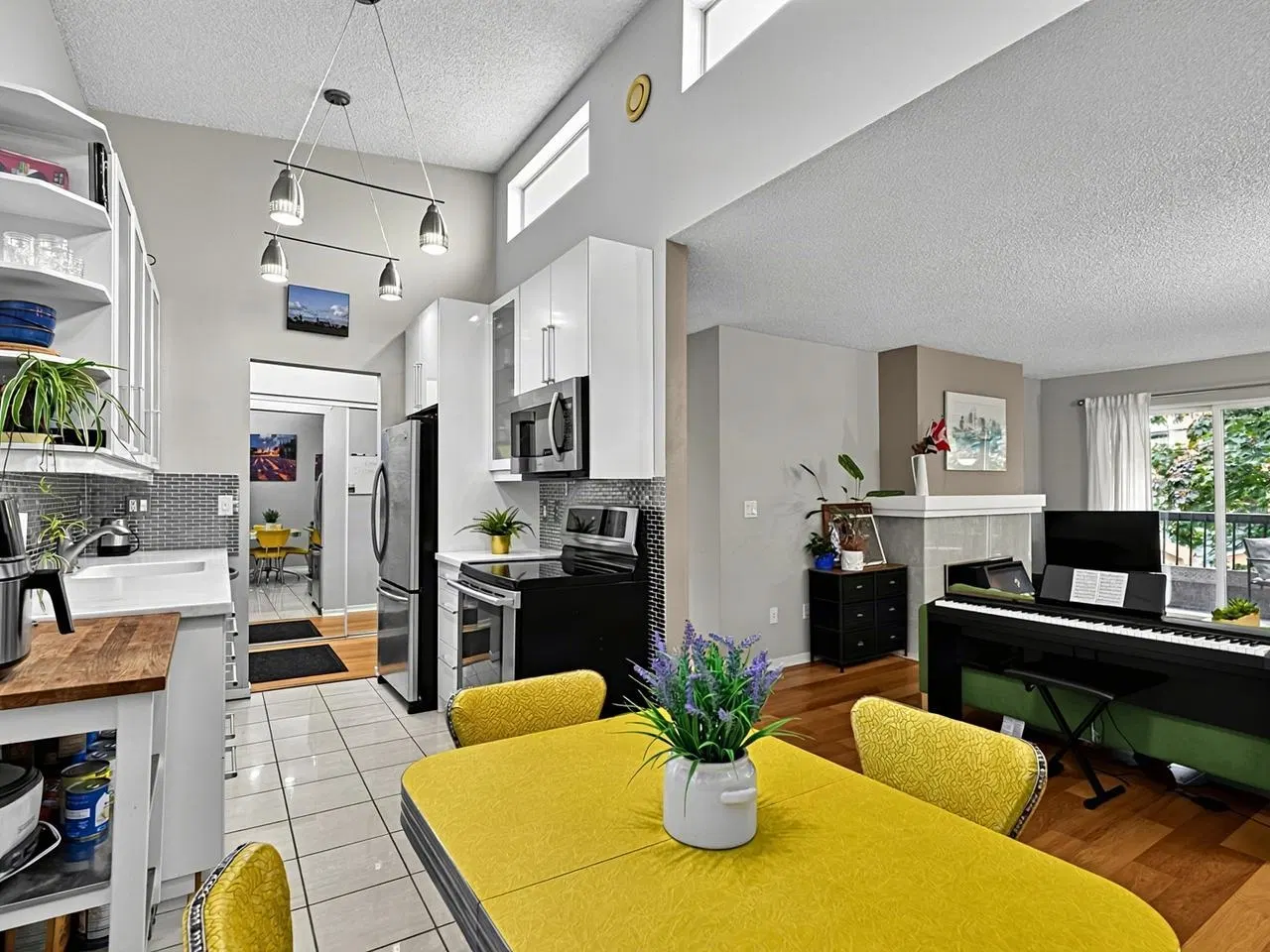 Photo 4 of 31 at #319 – 550 E 6th Avenue