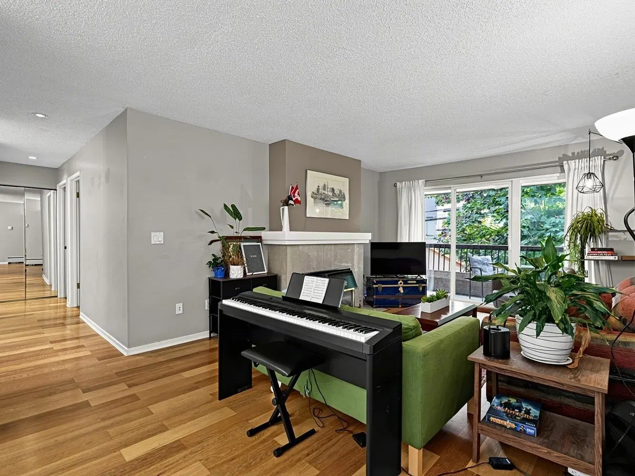 Photo 5 of 31 at #319 – 550 E 6th Avenue