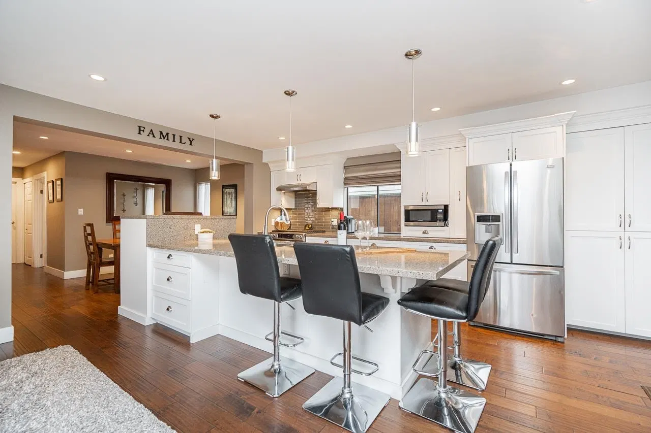 Photo 1 of 38 at 11826 Alderwood Crescent