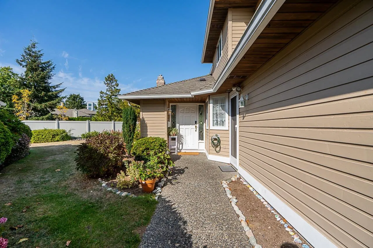 Photo 3 of 40 at #118 – 15121 19 Avenue