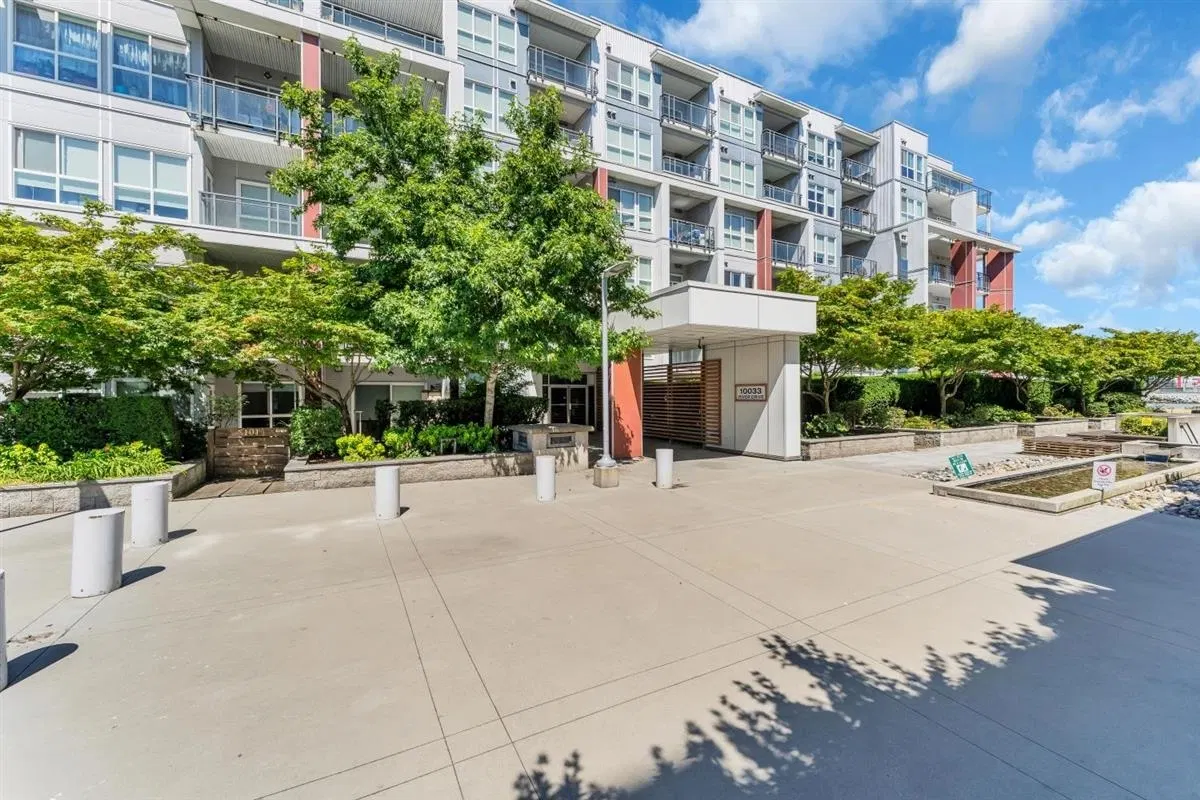 Photo 3 of 27 at #503 – 10033 River Drive
