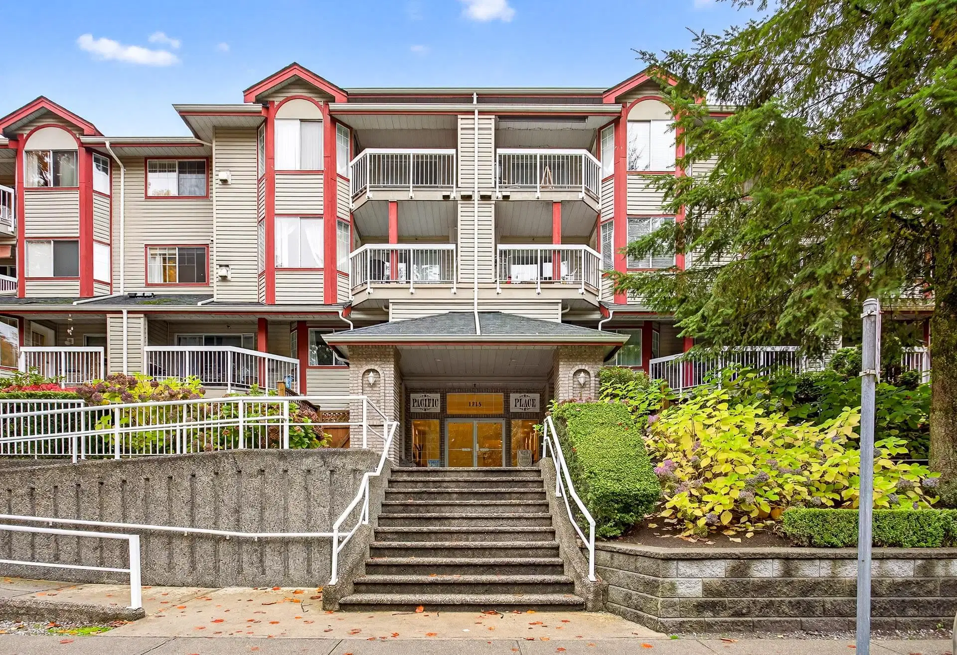 #107 – 1215 Pacific Street