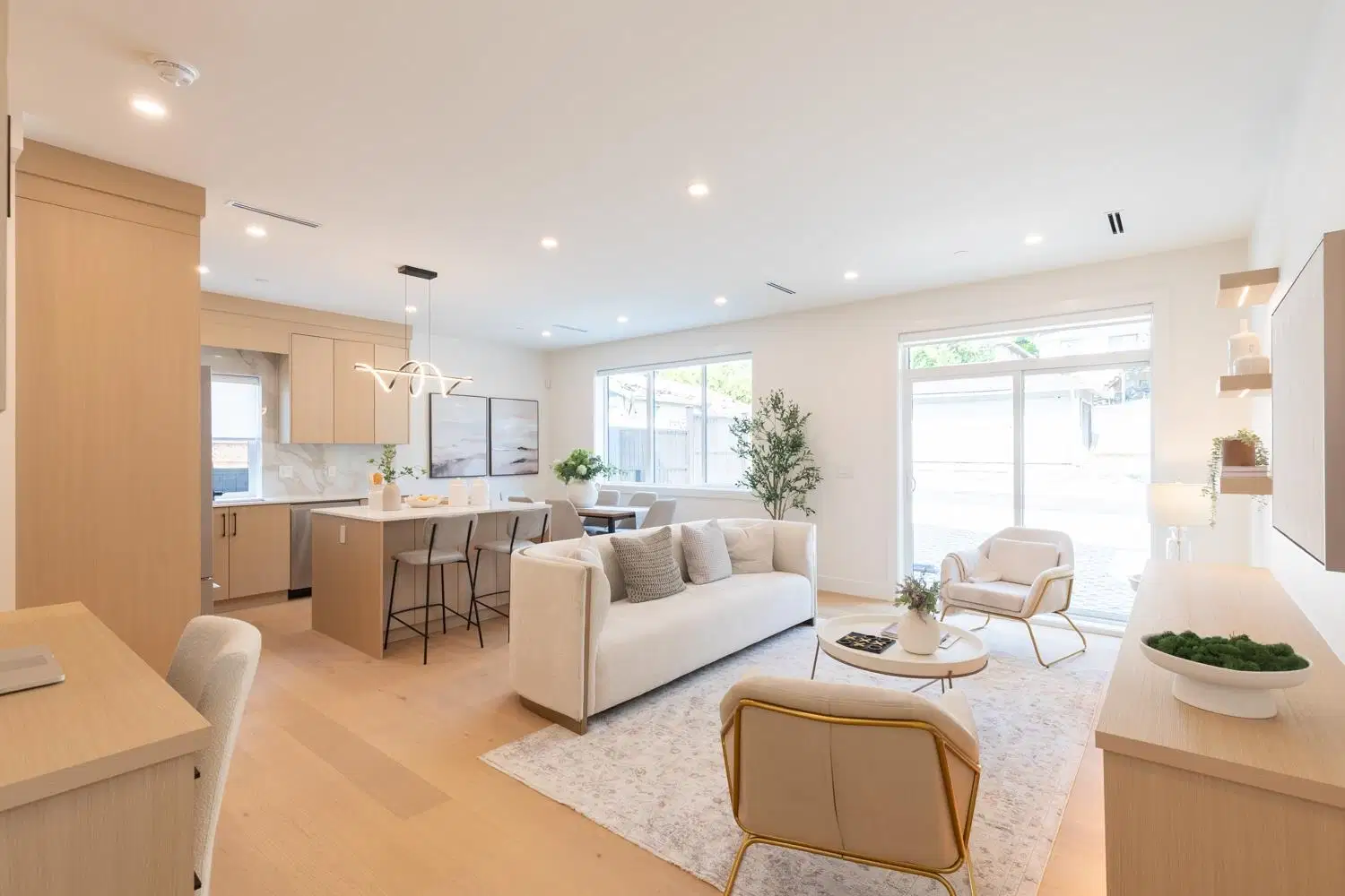 #2 – 3613 Turner Street