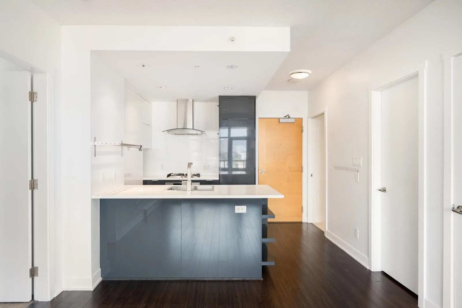 Photo 3 of 18 at #631 – 1777 W 7th Avenue