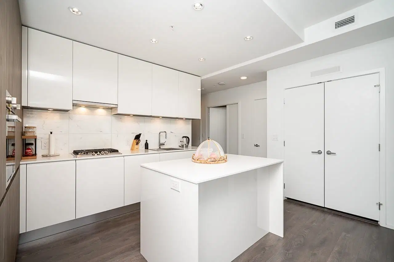 #2407 – 4650 Brentwood Boulevard