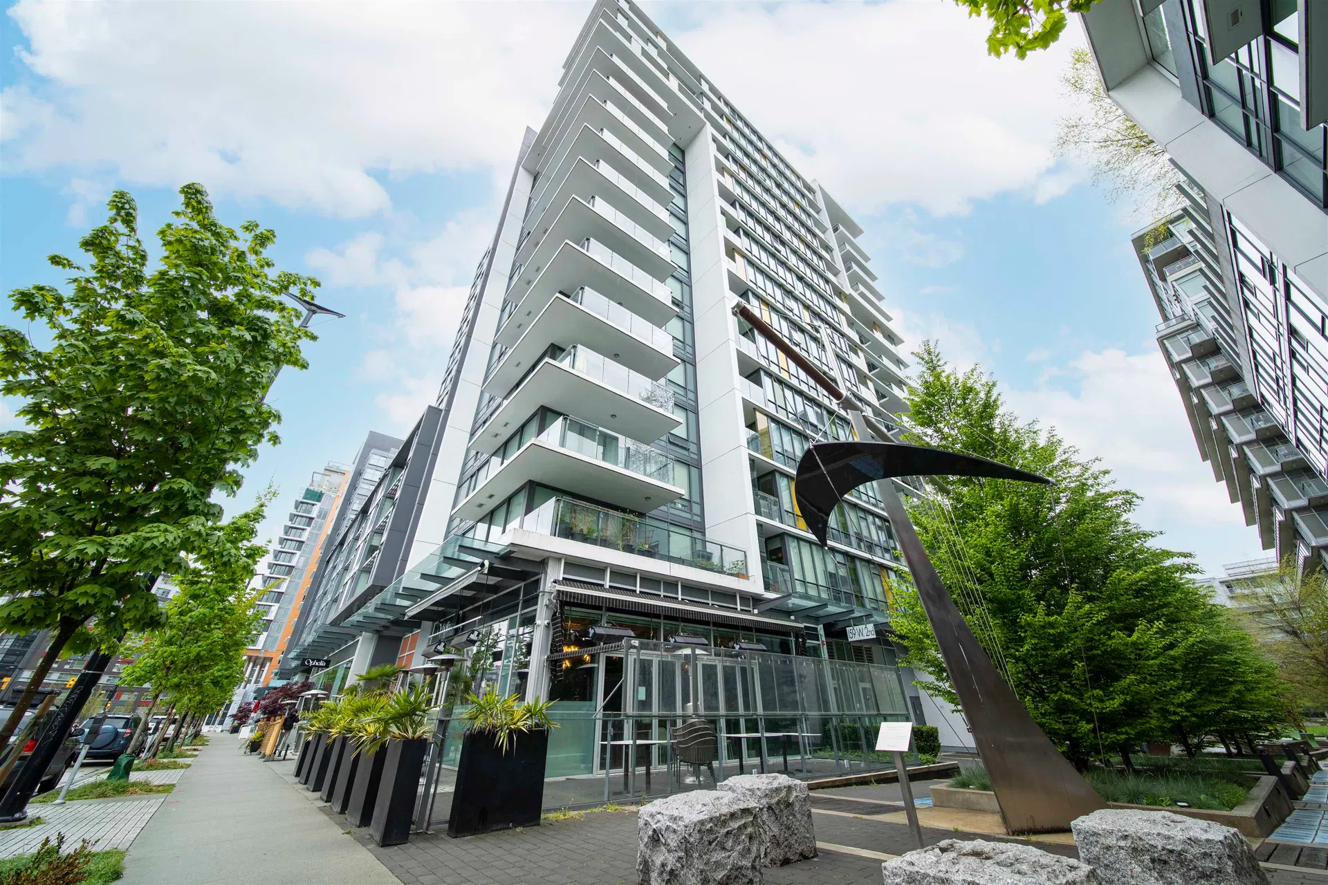#308 – 159 2nd Avenue