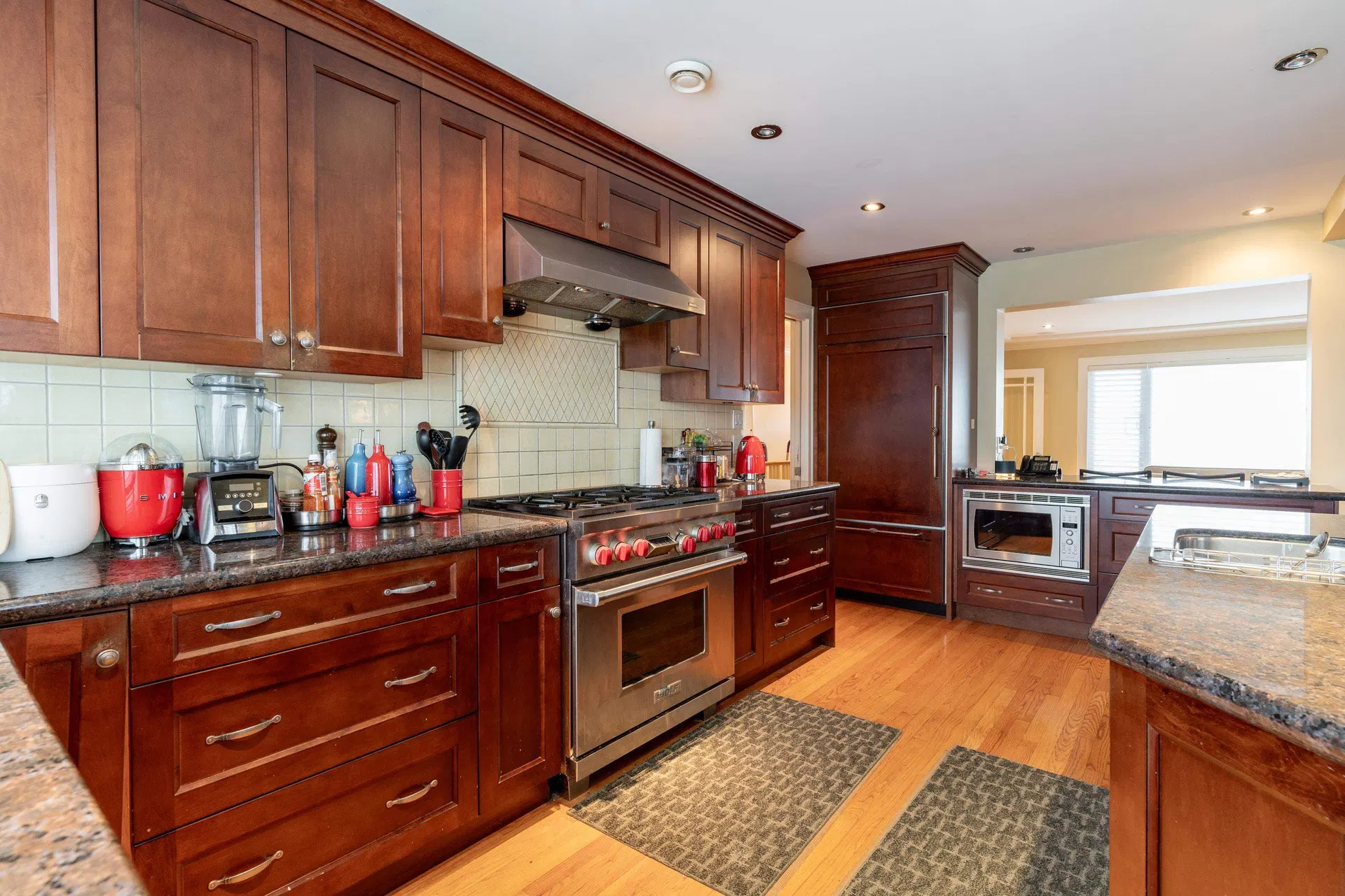 Photo 5 of 31 at 5570 Baillie Street