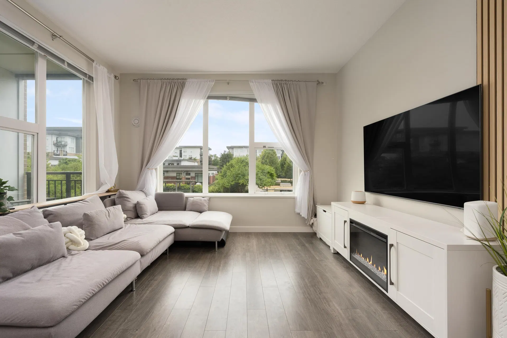 #215 – 9388 Tomicki Avenue