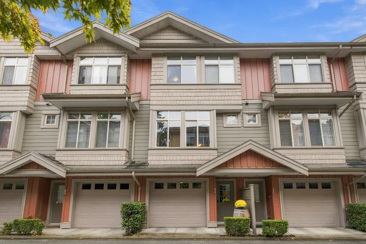 Photo 2 of 40 at #44 – 15151 34 Avenue
