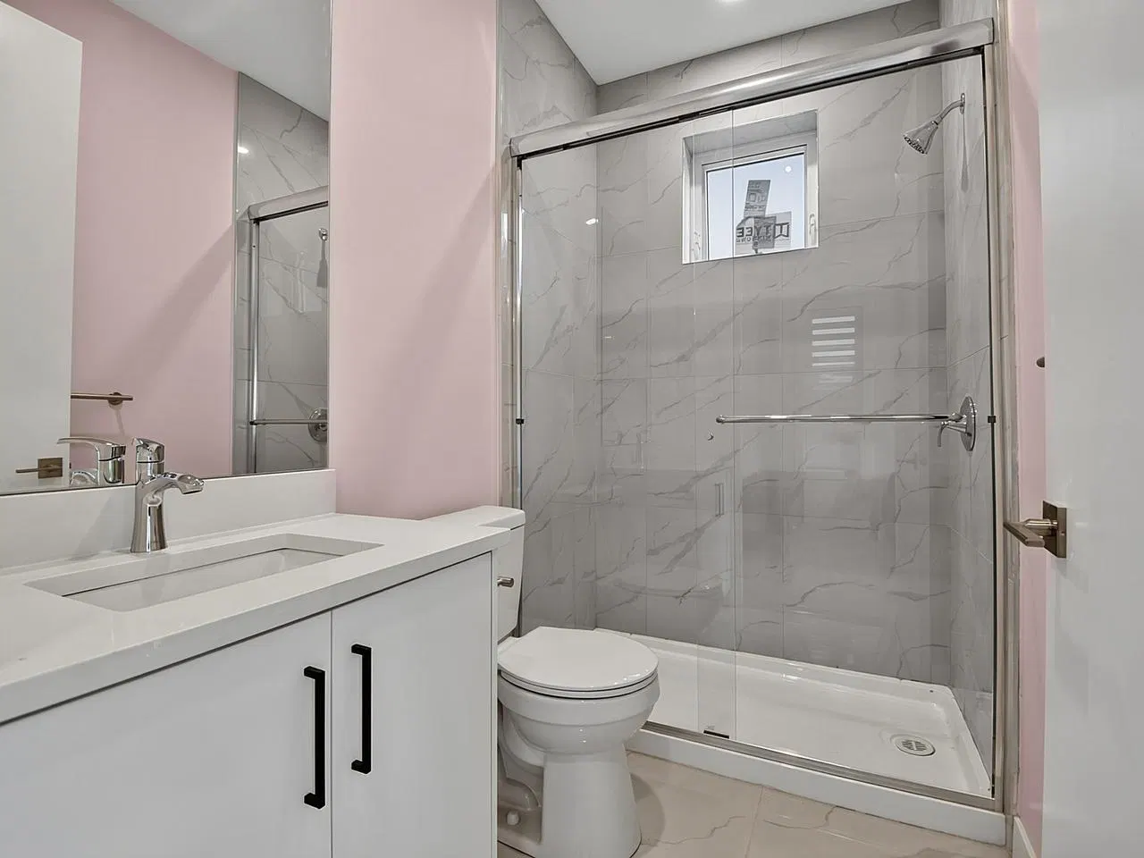 Photo 4 of 10 at #2 – 2254 E 24th Avenue