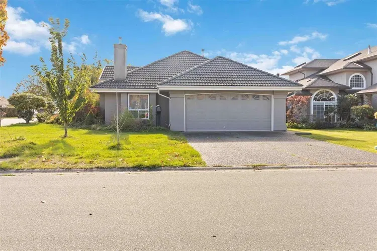 Photo 1 of 11 at 4881 63a Street