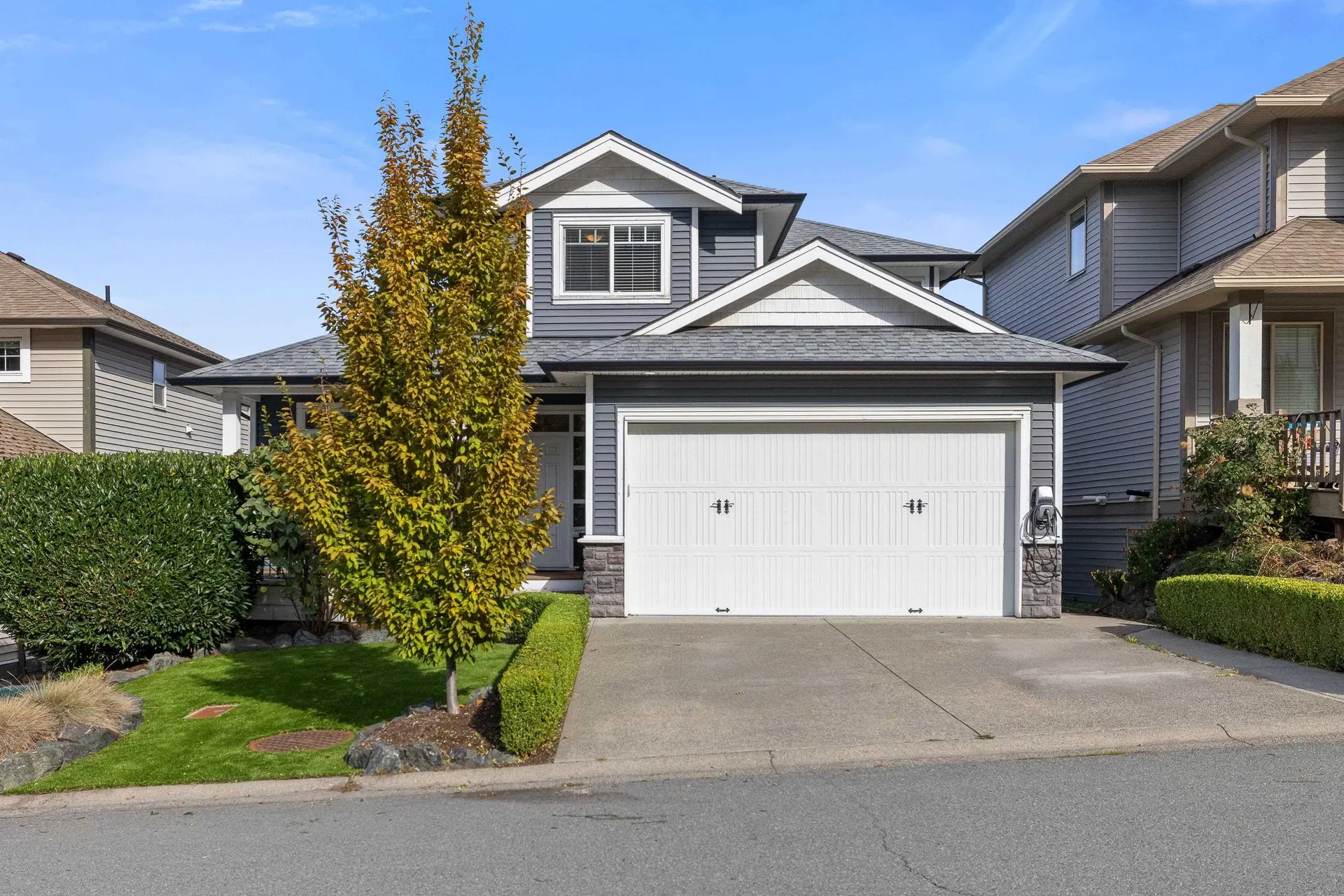 Photo 1 of 40 at 6155 Rexford Drive