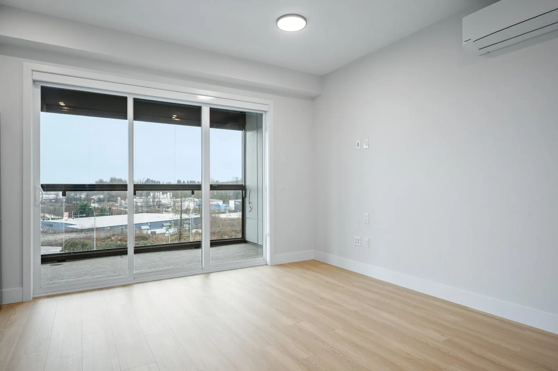 Photo 3 of 12 at #208 – 34385 Gladys Avenue