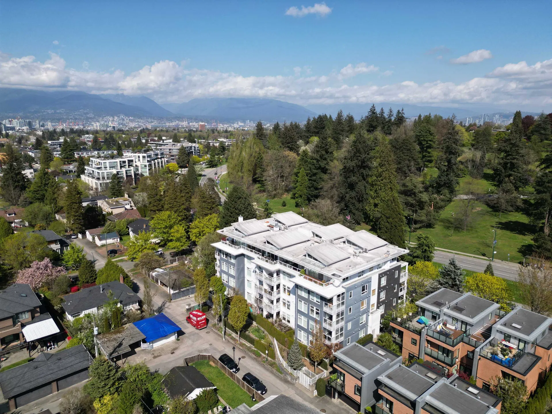 Photo 1 of 38 at #509 – 4867 Cambie Street
