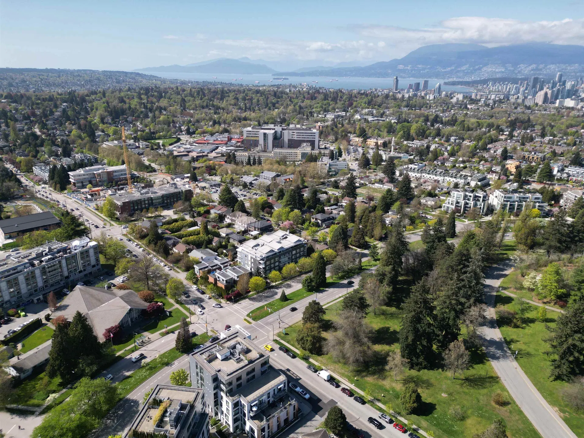 Photo 3 of 38 at #509 – 4867 Cambie Street