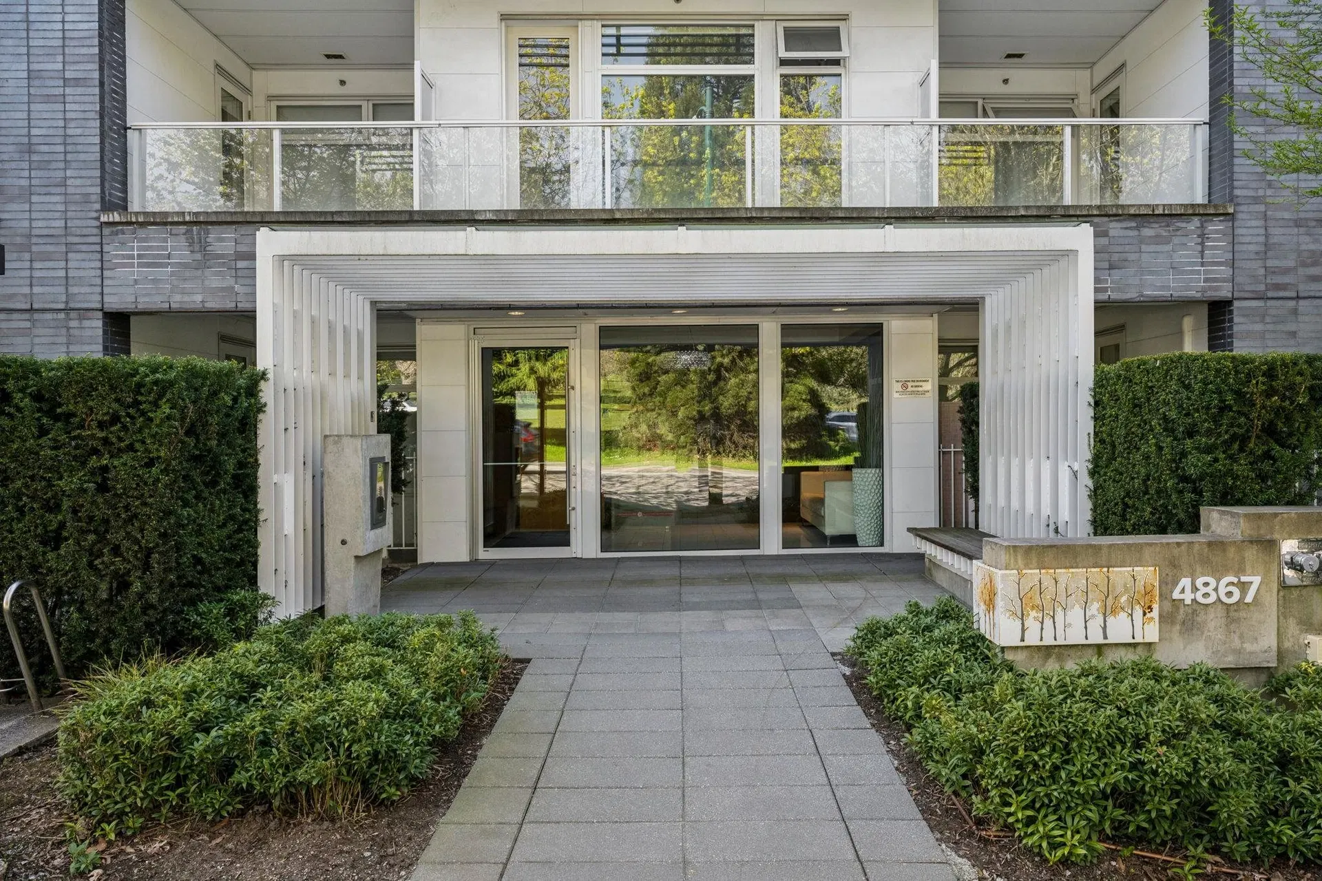 Photo 4 of 38 at #509 – 4867 Cambie Street