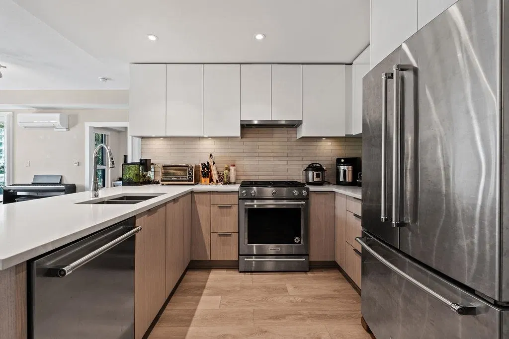 Photo 4 of 40 at #409 – 8508 Rivergrass Drive