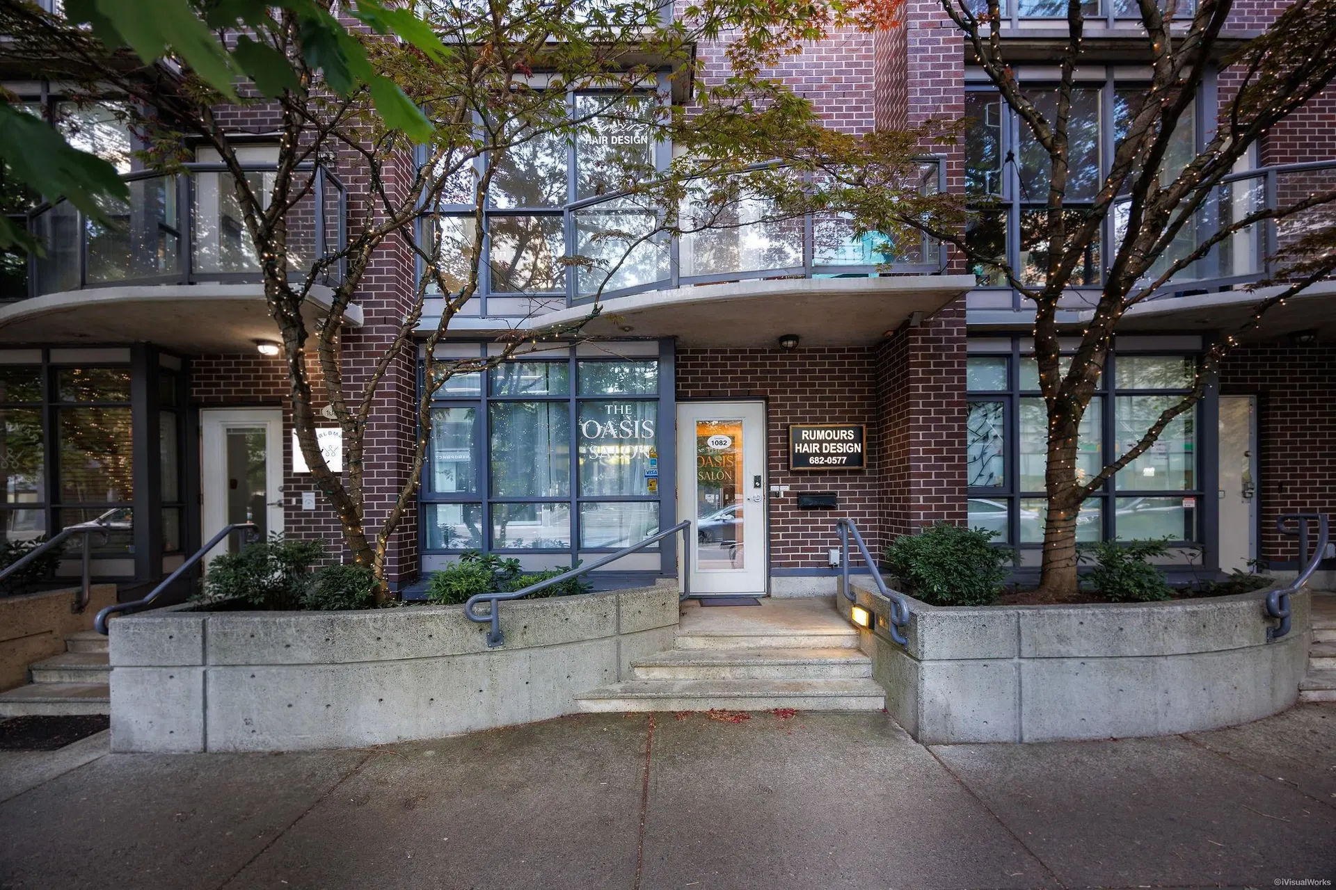 Photo 1 of 21 at 1082 Hornby Street