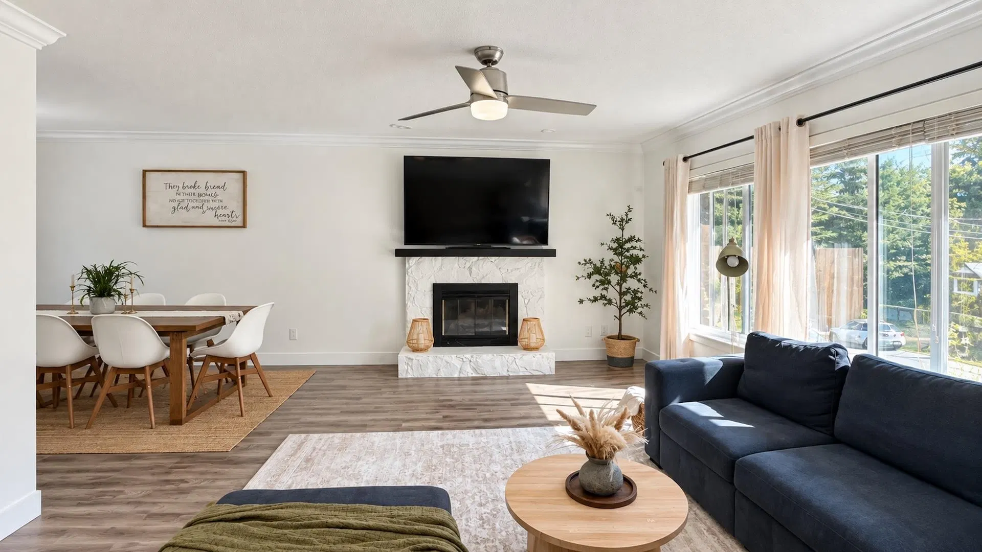 Photo 4 of 40 at 7545 143 Street