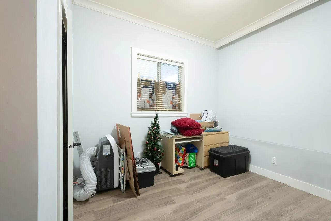 Photo 5 of 9 at Lower Suite 2 – 17551 Abbey Drive
