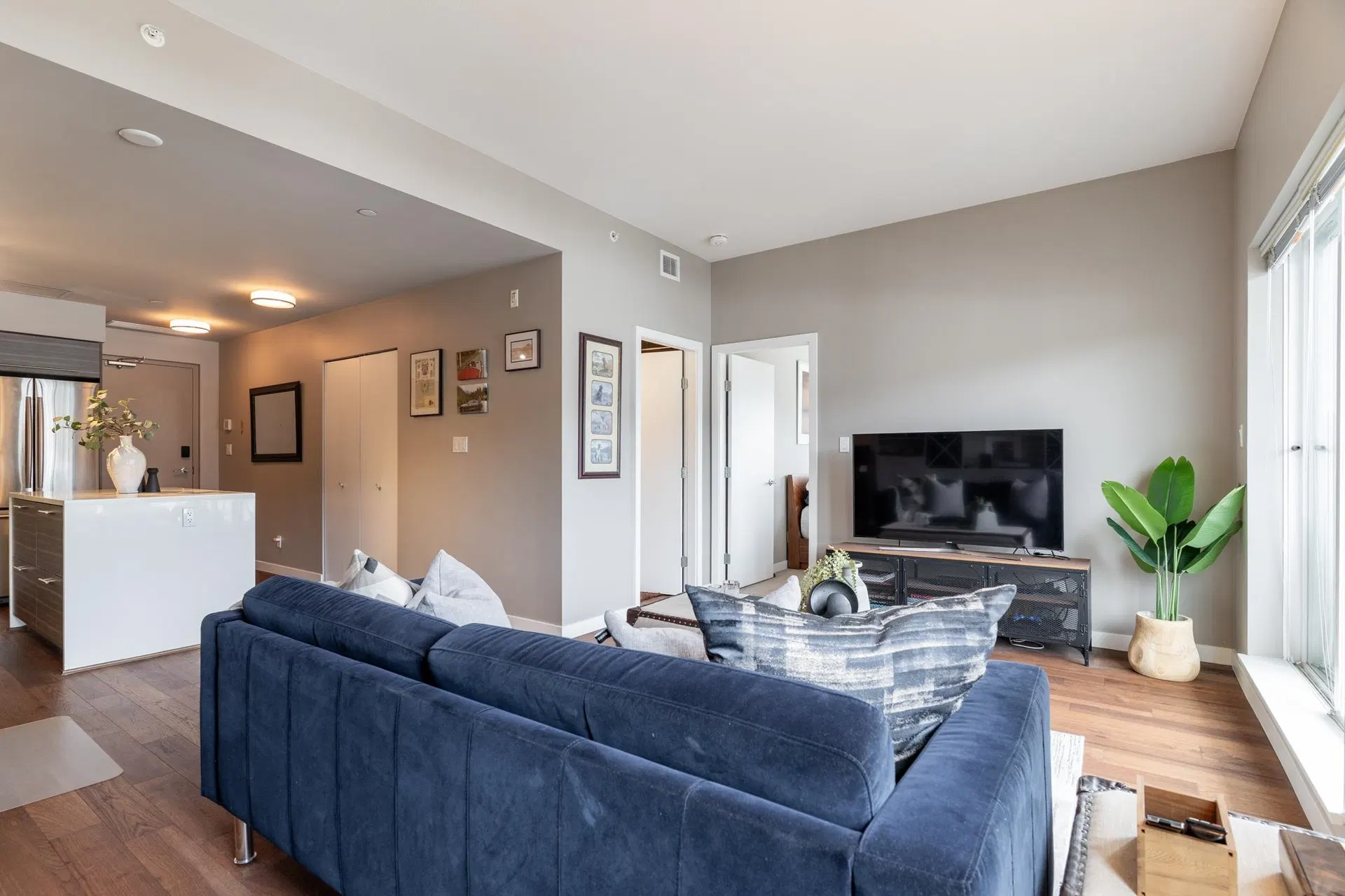 Photo 2 of 31 at #413 – 317 Bewicke Avenue