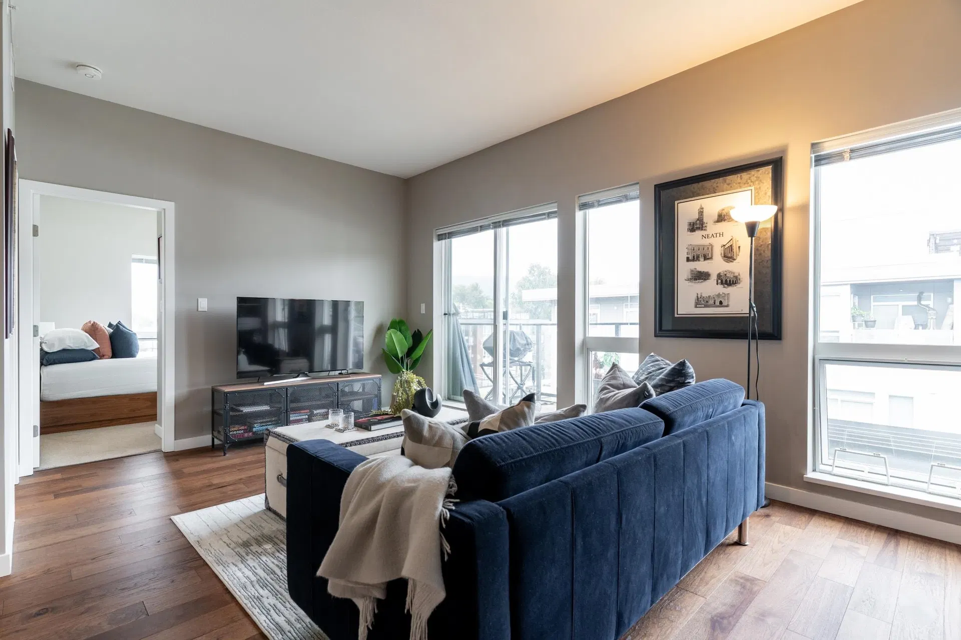 Photo 3 of 31 at #413 – 317 Bewicke Avenue