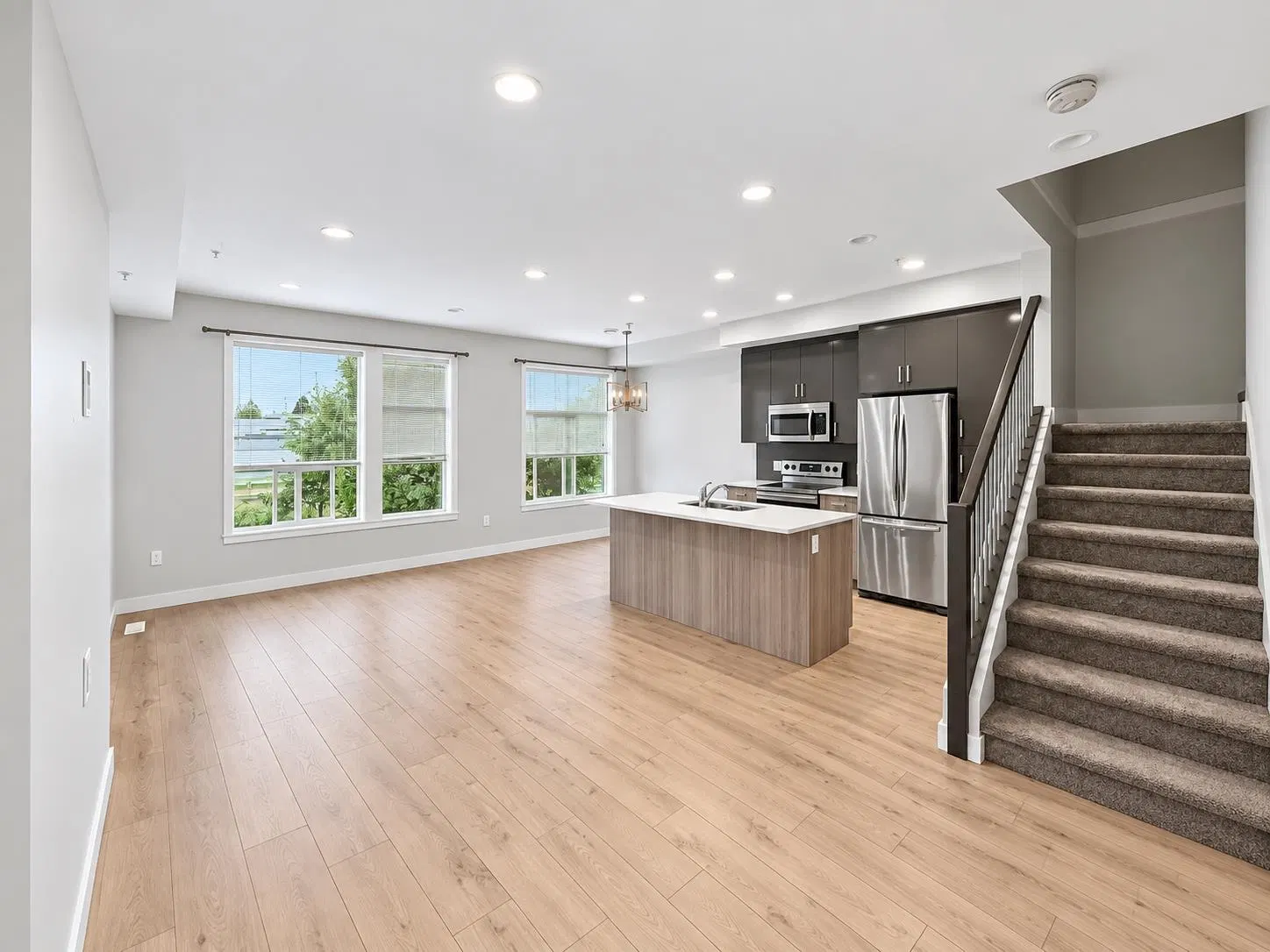 Photo 4 of 28 at #3 – 8466 Midtown Way