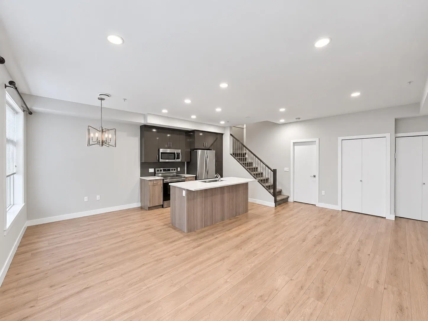 Photo 5 of 28 at #3 – 8466 Midtown Way