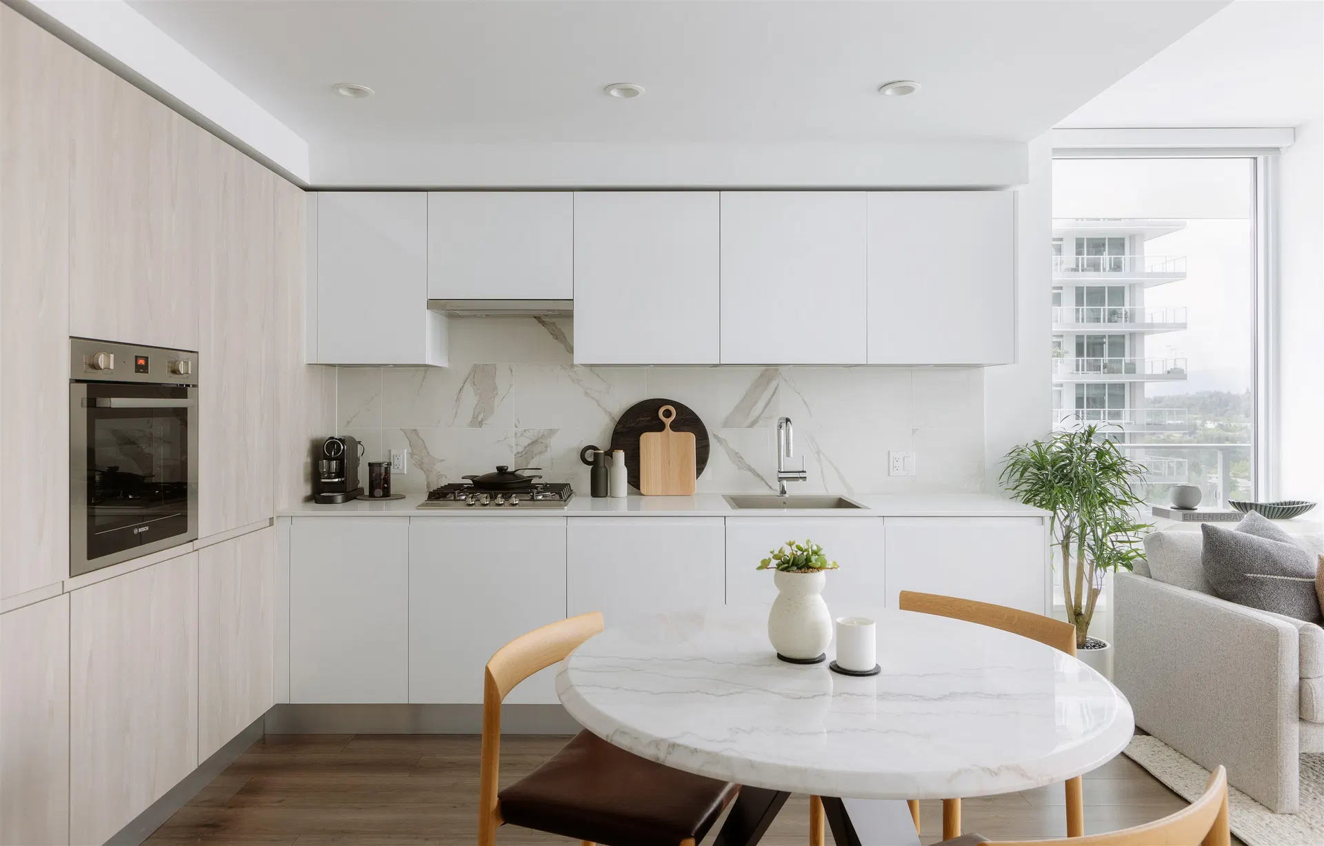 #1402 – 3888 Evergreen Place