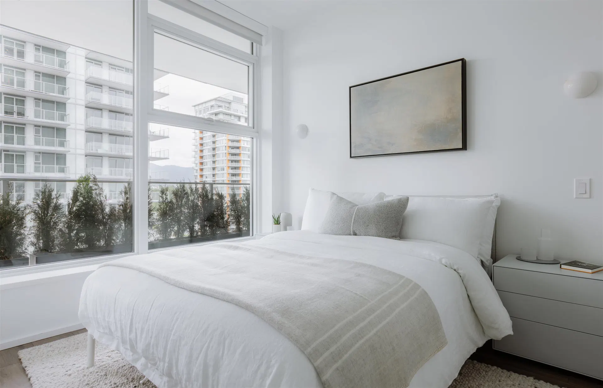 Photo 4 of 12 at #1402 – 3888 Evergreen Place