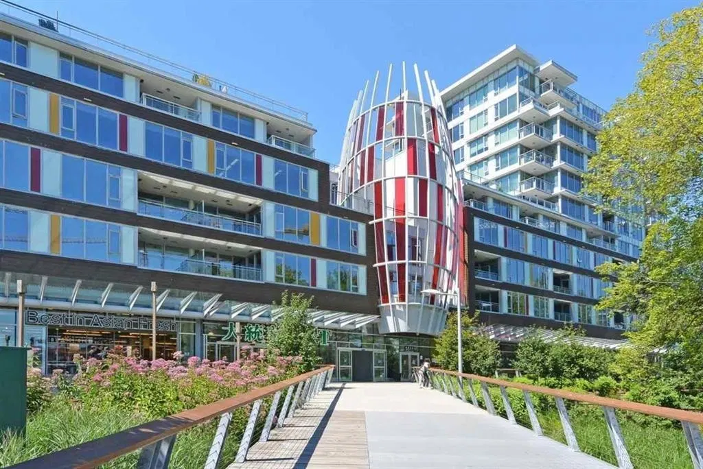 #5010 – 5511 Hollybridge Way