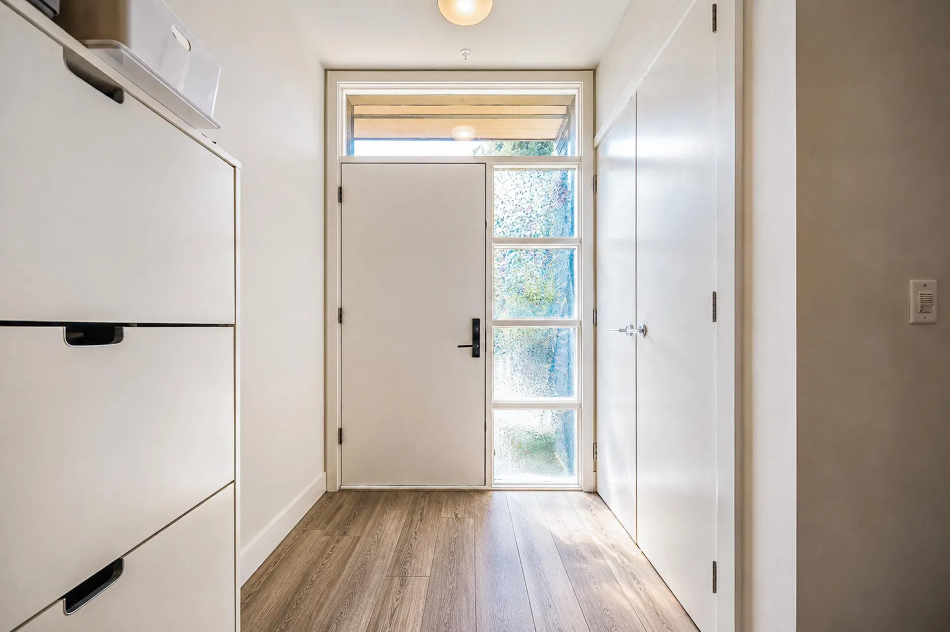 Photo 3 of 27 at #302 – 6085 Irmin Street
