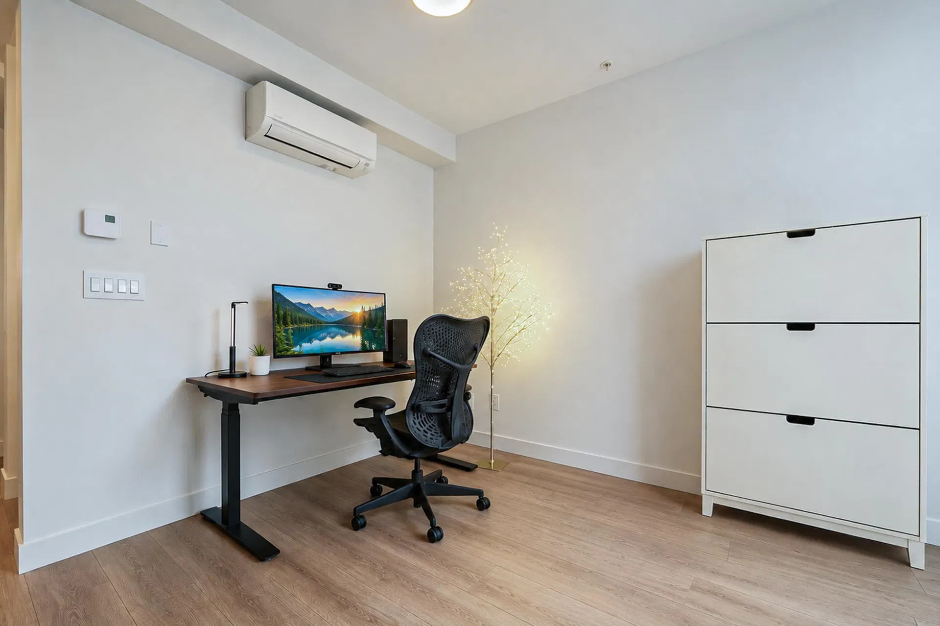 Photo 4 of 27 at #302 – 6085 Irmin Street