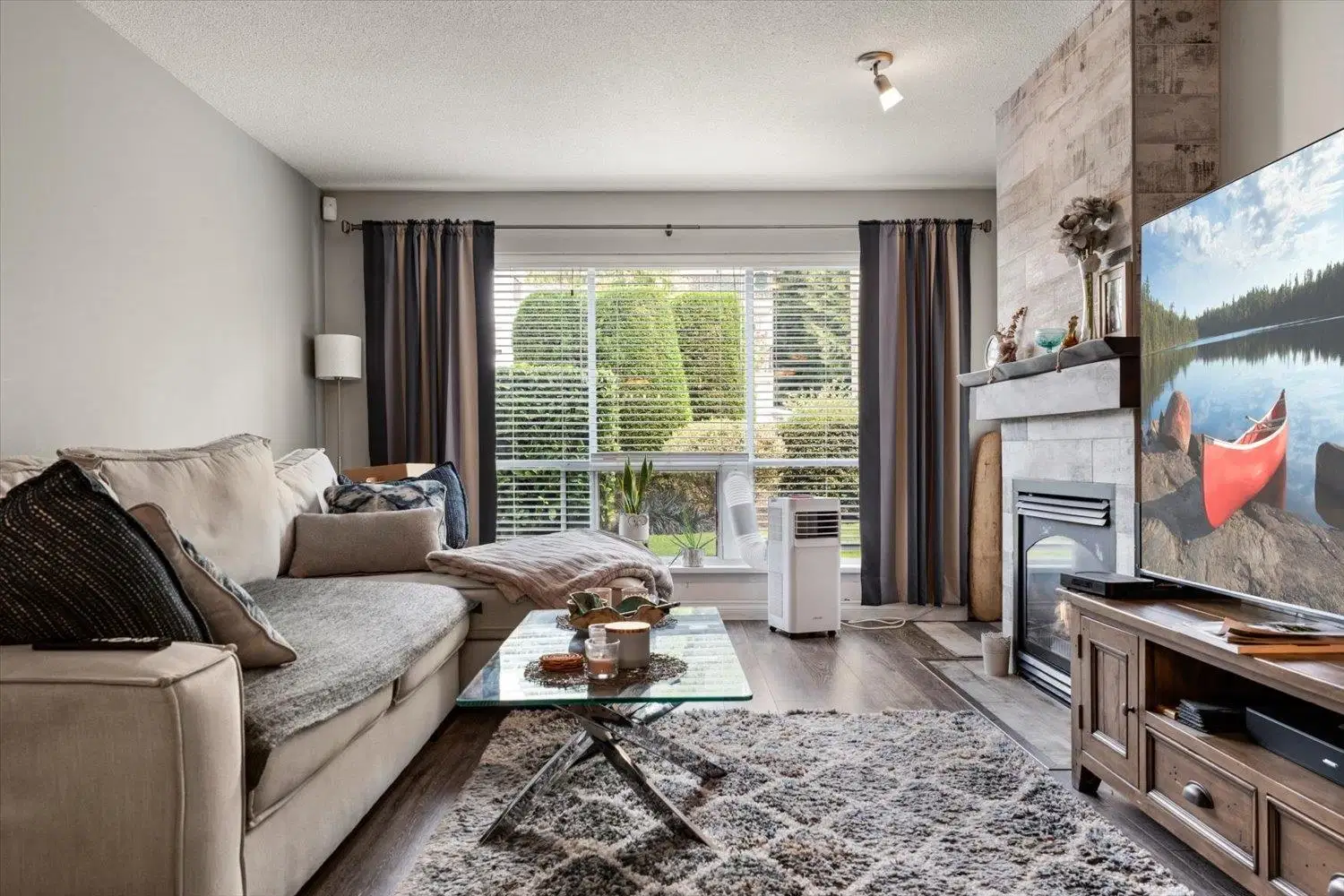 #102 – 33280 Bourquin Crescent