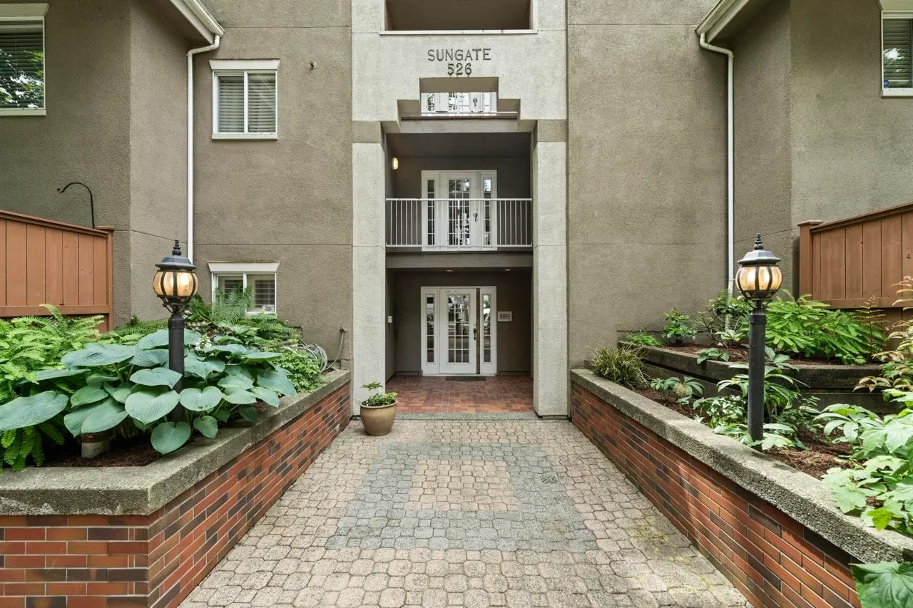 Photo 2 of 20 at #104 – 526 W 13th Avenue