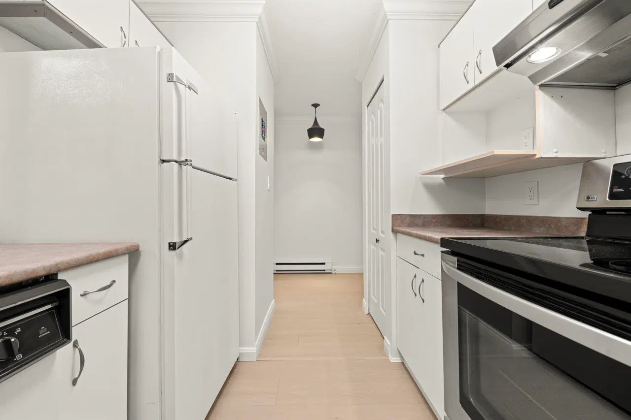 Photo 4 of 20 at #104 – 526 W 13th Avenue